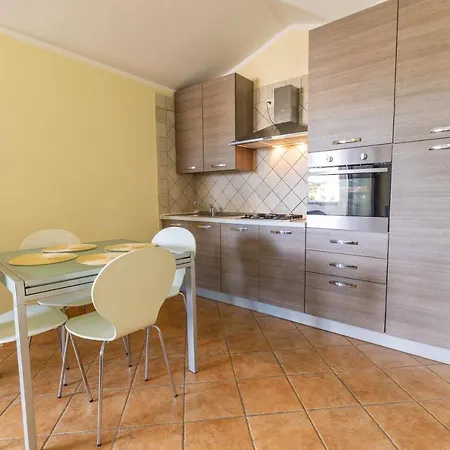Vista Mare 6 *